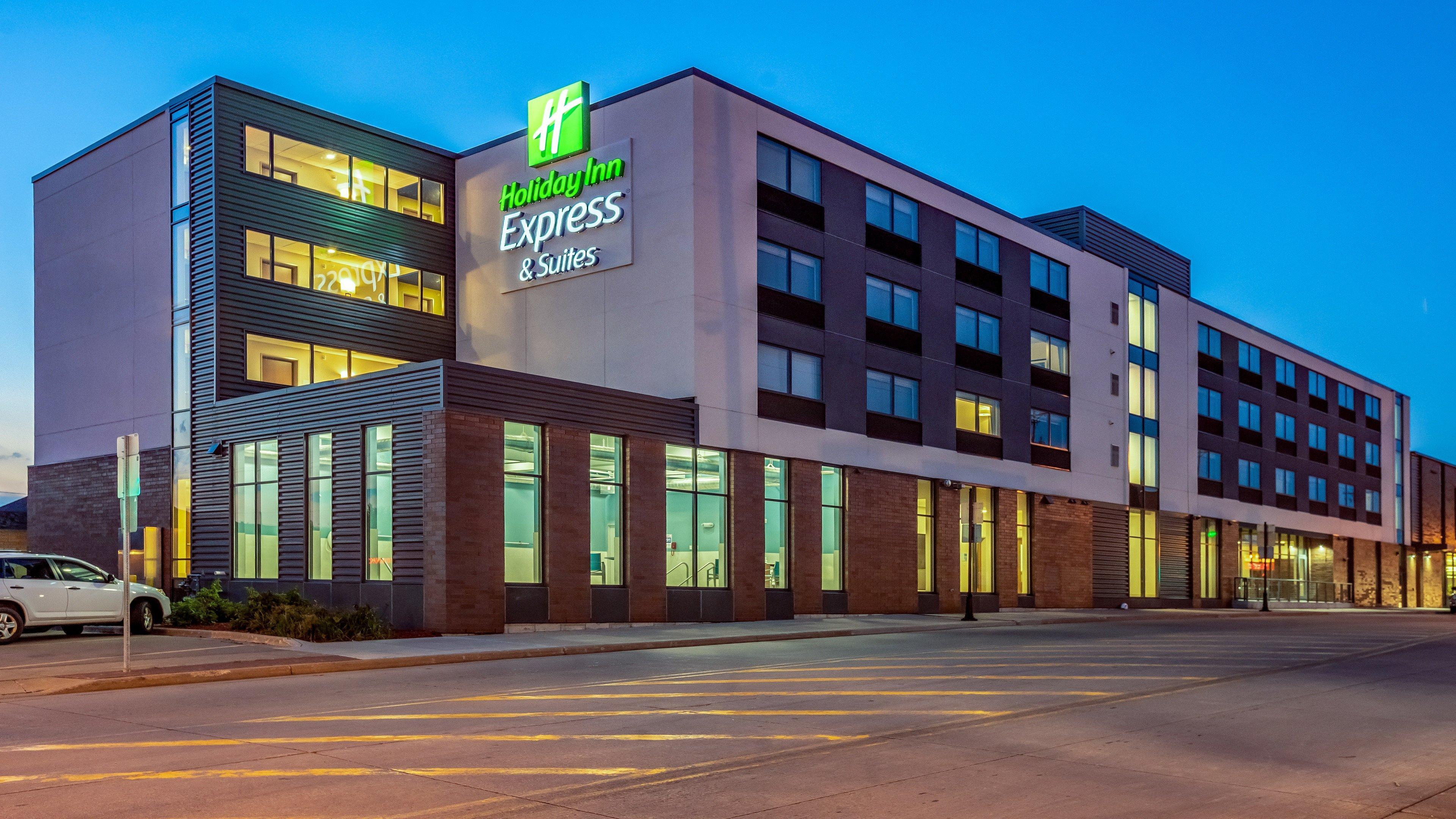 Holiday Inn Express & Suites Platteville By Ihg Bagian luar foto