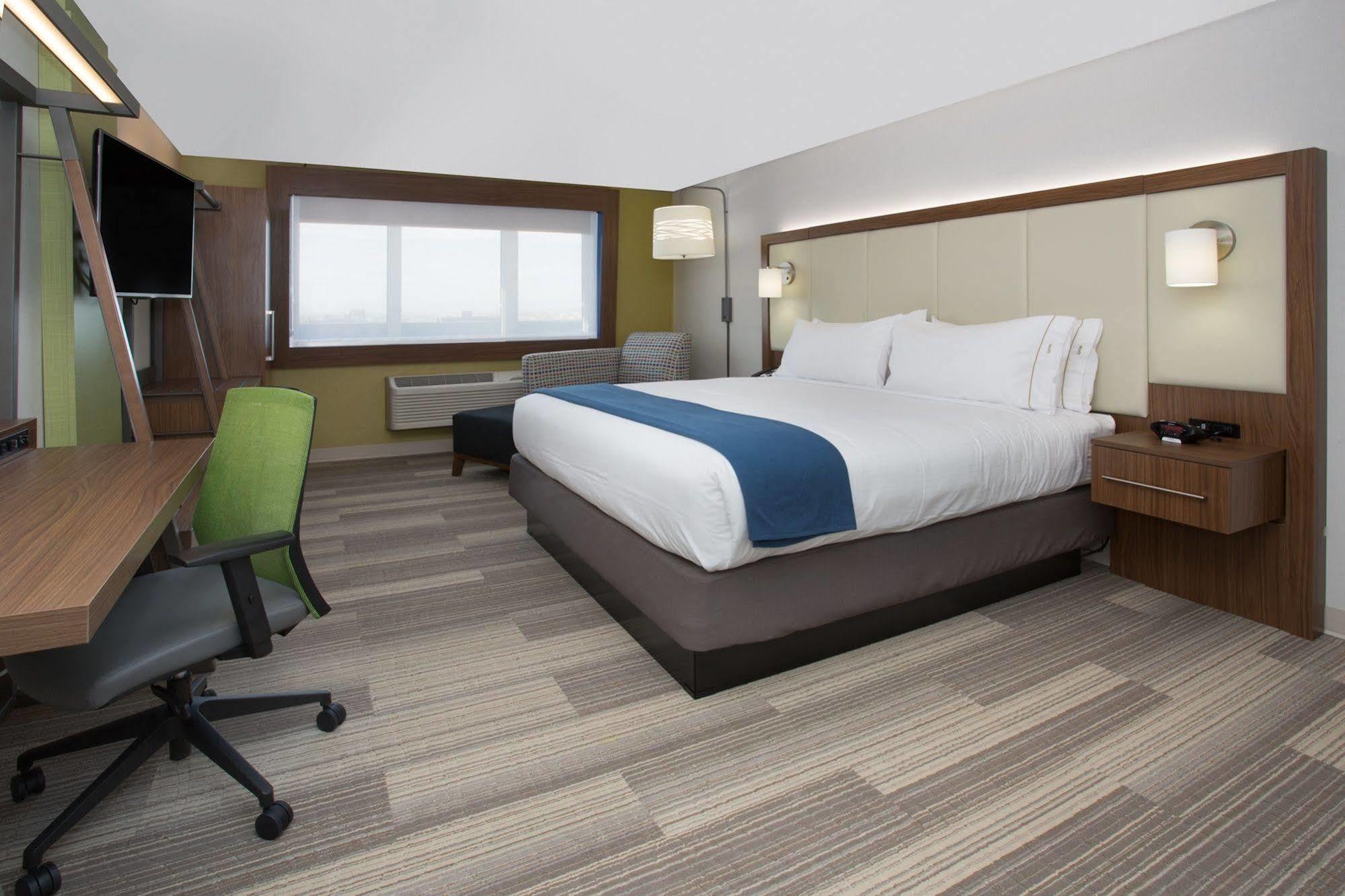 Holiday Inn Express & Suites Platteville By Ihg Bagian luar foto