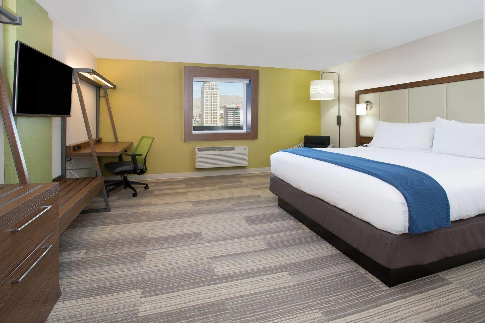 Holiday Inn Express & Suites Platteville By Ihg Bagian luar foto