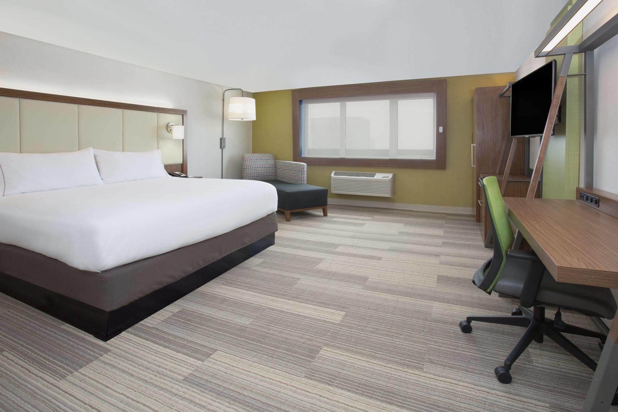 Holiday Inn Express & Suites Platteville By Ihg Bagian luar foto